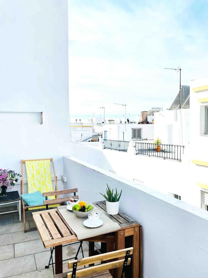 Apartamentos Alazul Jrj コニル・デ・ラ・フロンテラ エクステリア 写真