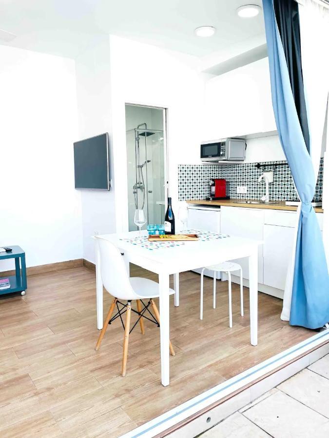 Apartamentos Alazul Jrj コニル・デ・ラ・フロンテラ エクステリア 写真