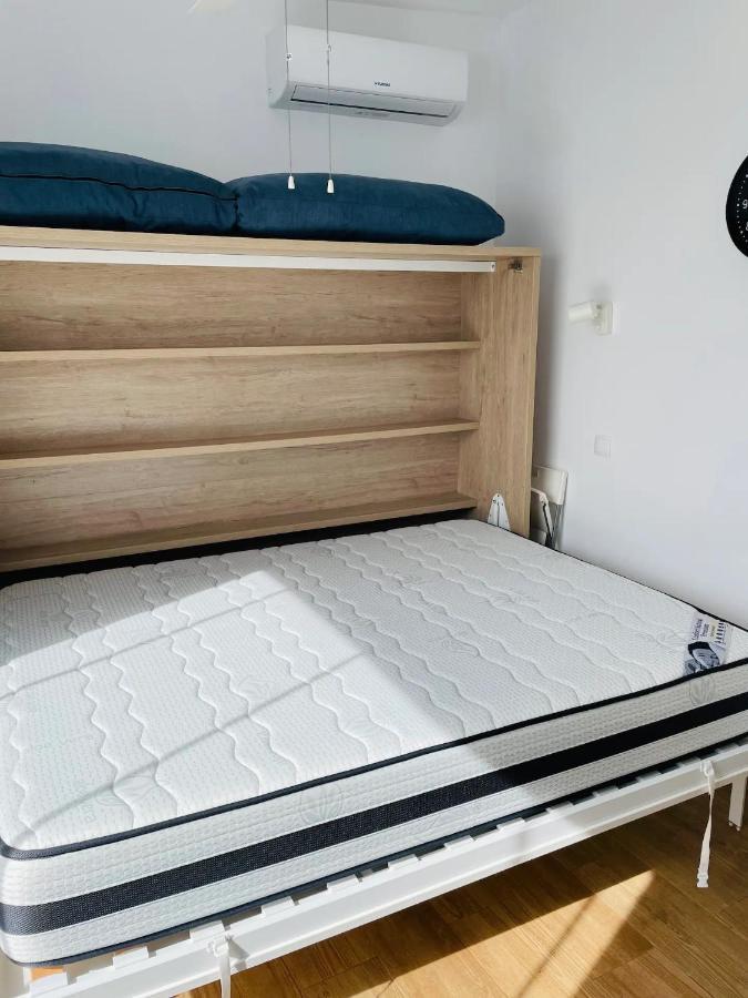 Apartamentos Alazul Jrj コニル・デ・ラ・フロンテラ エクステリア 写真