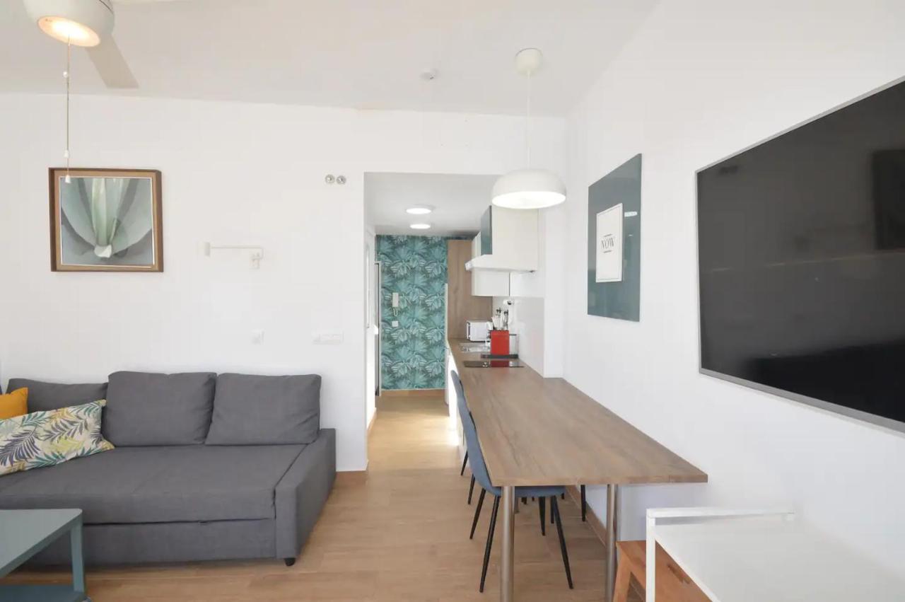 Apartamentos Alazul Jrj コニル・デ・ラ・フロンテラ エクステリア 写真