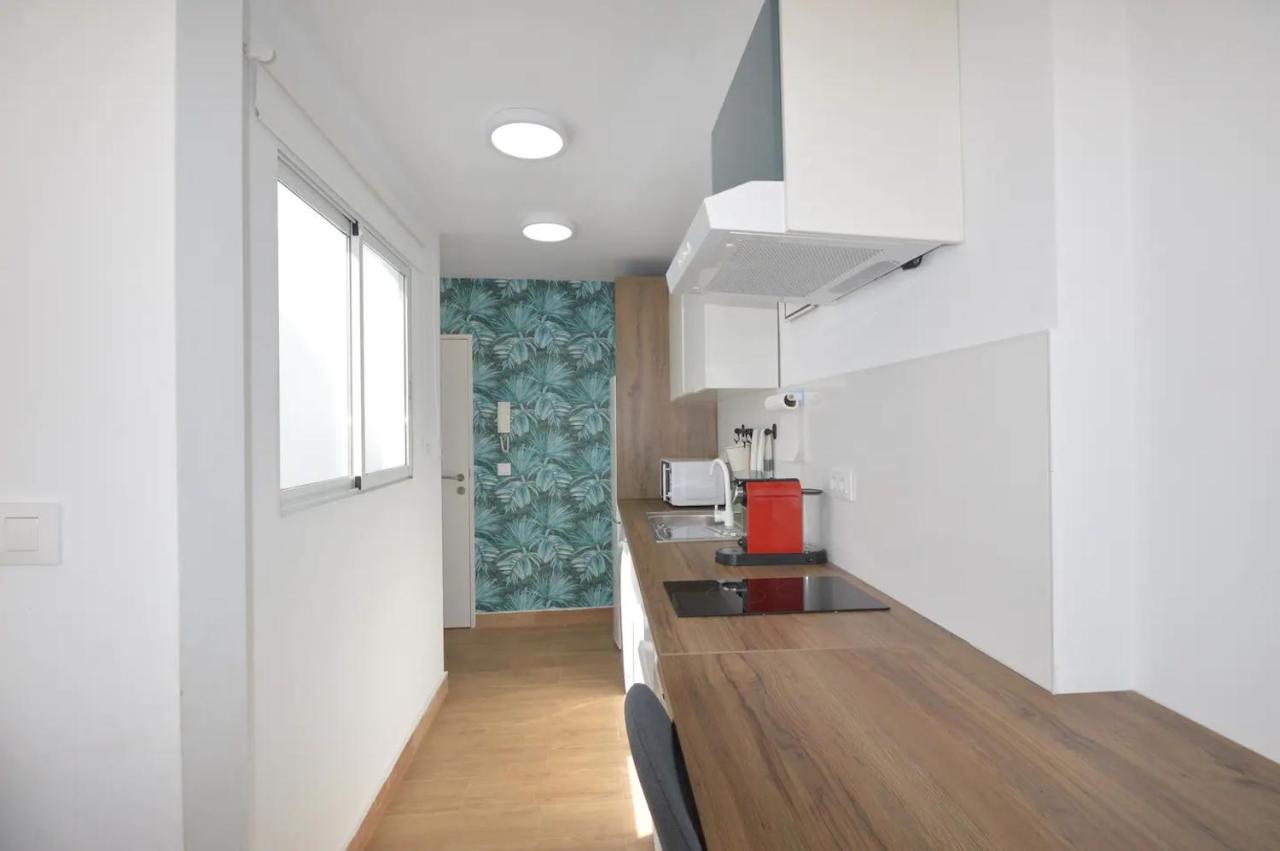 Apartamentos Alazul Jrj コニル・デ・ラ・フロンテラ エクステリア 写真