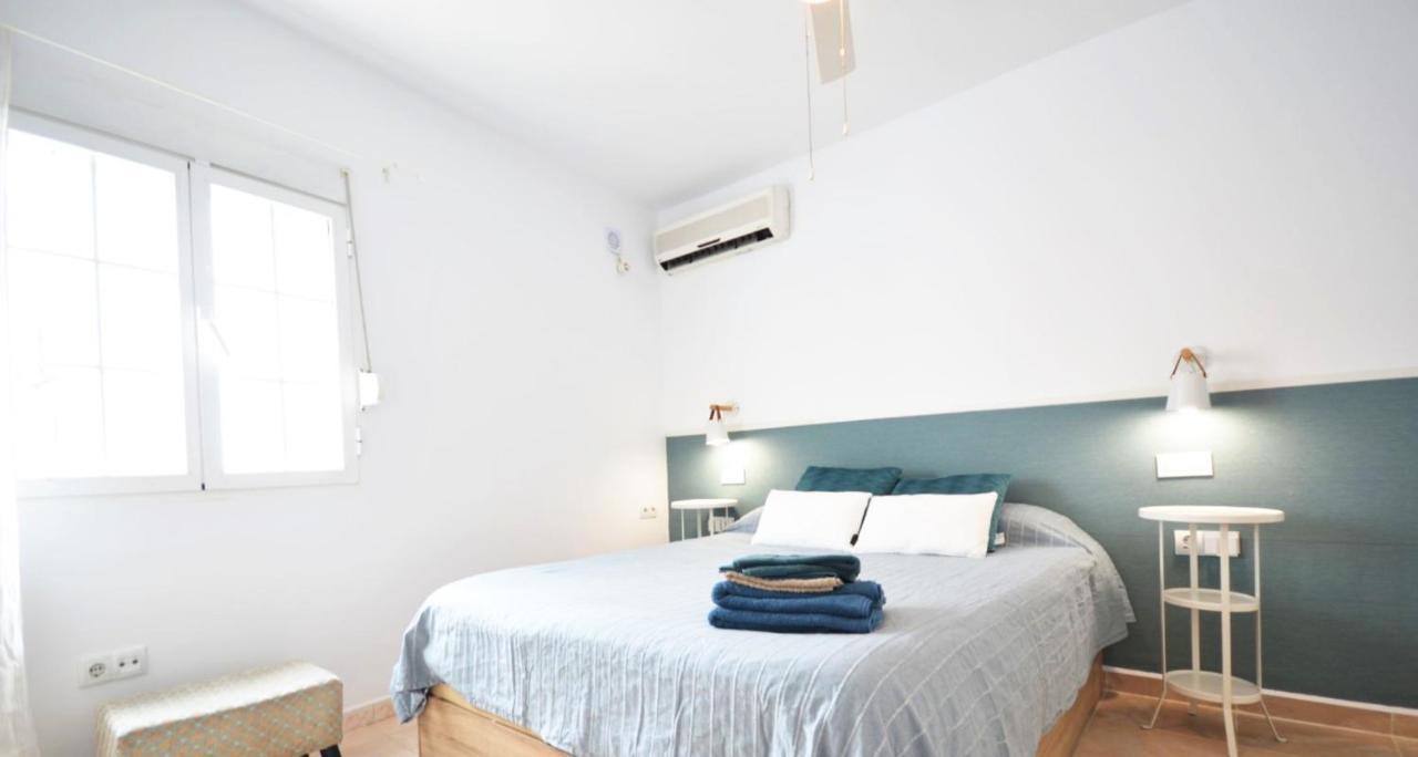 Apartamentos Alazul Jrj コニル・デ・ラ・フロンテラ エクステリア 写真
