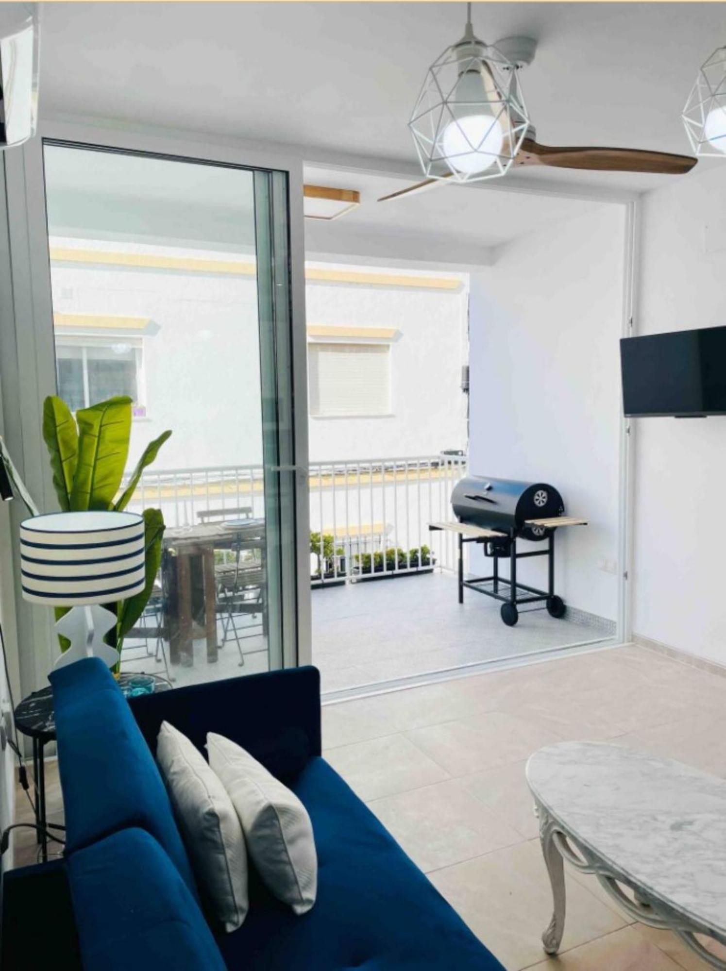 Apartamentos Alazul Jrj コニル・デ・ラ・フロンテラ エクステリア 写真